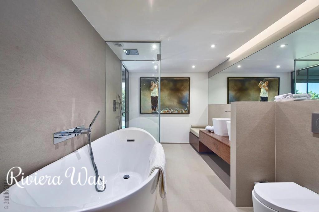 6 room villa in Gassin, photo #8, listing #102861570