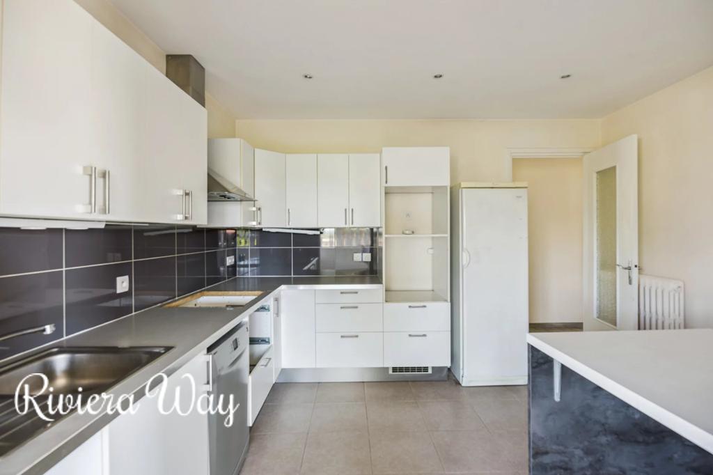 9 room villa in Cagnes-sur-Mer, photo #2, listing #103897500