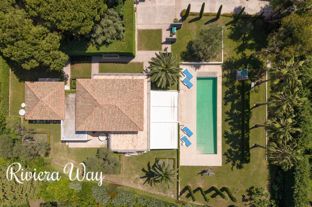 Villa in Cap d'Antibes, photo #3, listing #106452444