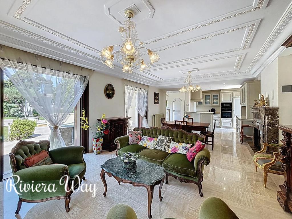 8 room villa in Cap d'Antibes, photo #9, listing #91301070