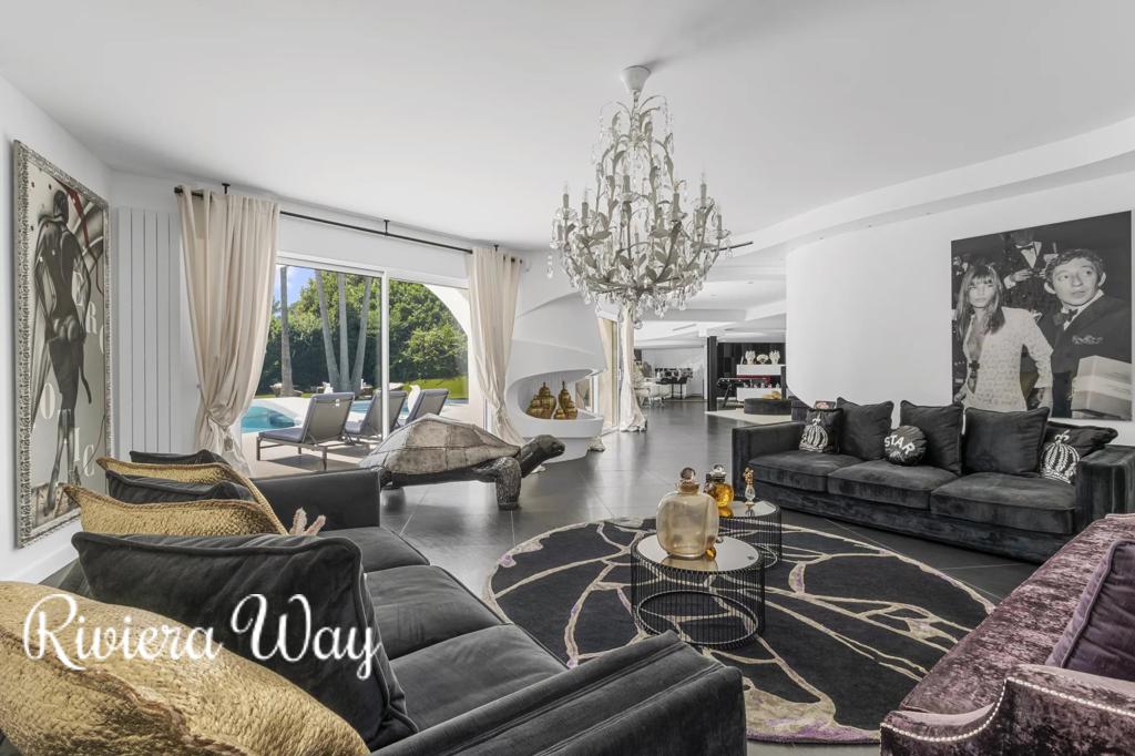 Villa in Mougins, photo #2, listing #103573218
