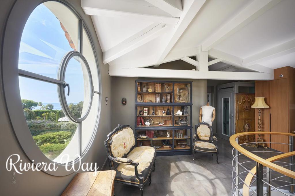 15 room villa in Cap d'Antibes, photo #10, listing #94263330