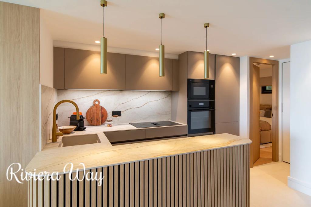 4 room apartment in Cannes, photo #7, listing #106515822