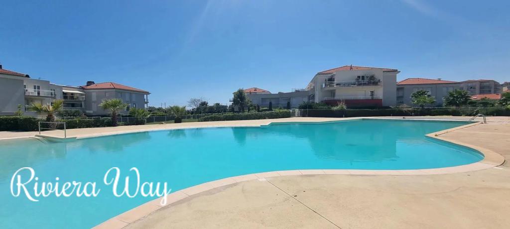 2 room apartment in Juan-les-Pins, photo #8, listing #101630886