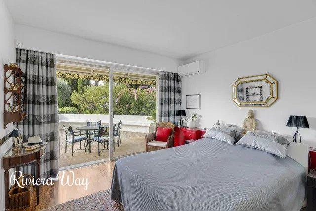 5 room apartment in Cannes, photo #4, listing #104334468