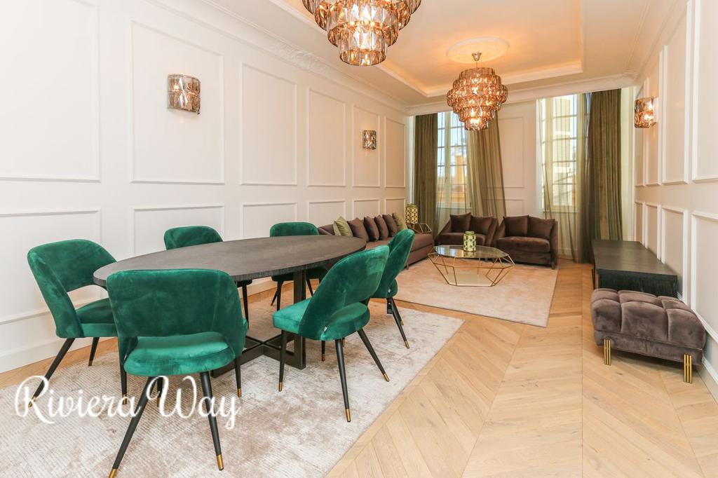 4 room apartment in Nice, 131 m², photo #1, listing #99250536