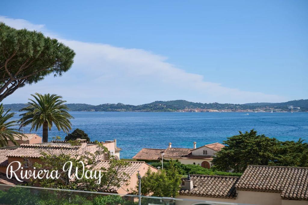 7 room villa in Sainte-Maxime, photo #3, listing #93290568