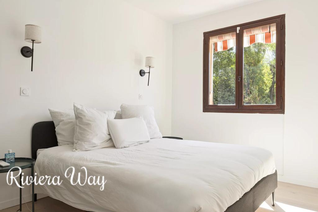 Villa in Grasse, photo #9, listing #104082636