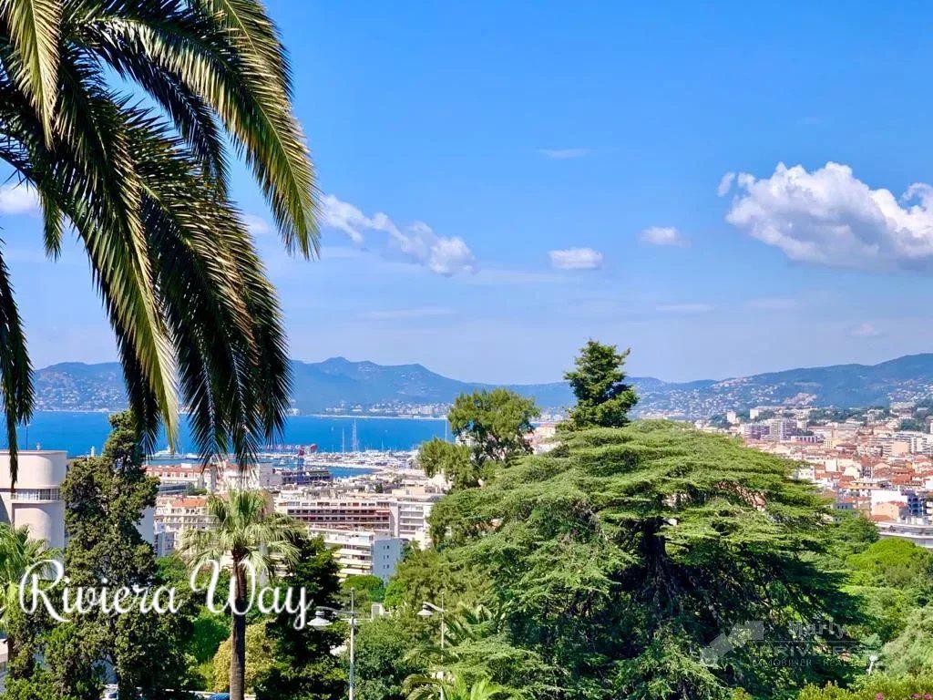 4 room apartment in Cannes, photo #1, listing #99147258