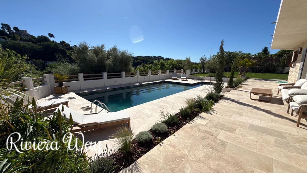 6 room villa in La Colle-sur-Loup, photo #10, listing #106371762