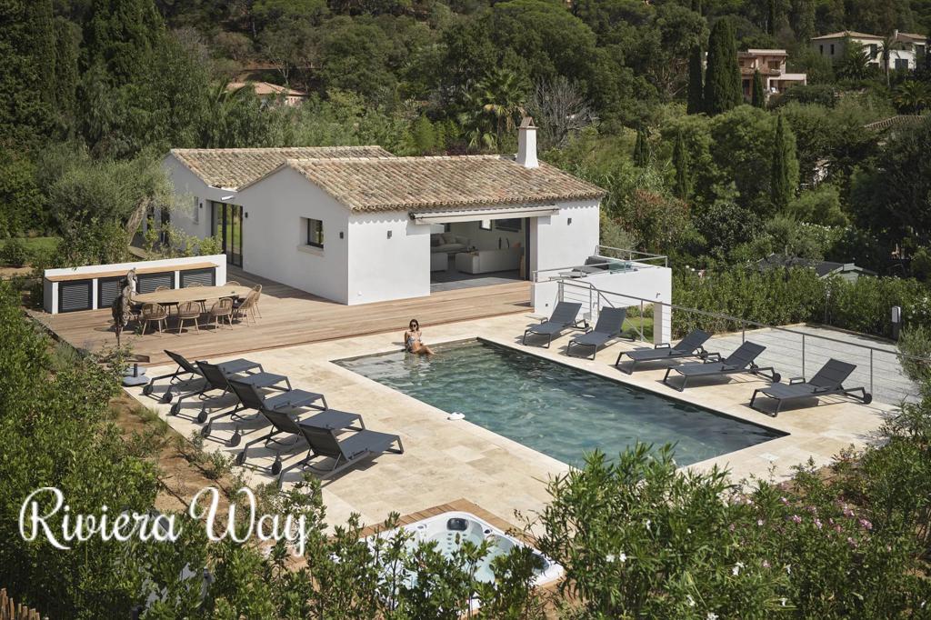 7 room villa in La Croix-Valmer, photo #7, listing #105001974