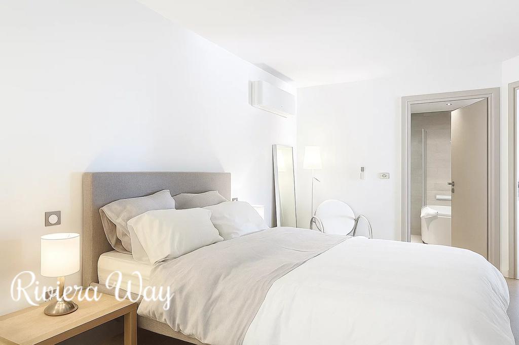 5 room apartment in Le Cannet, photo #1, listing #104508306