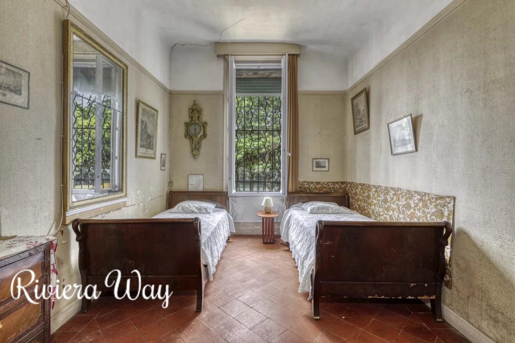 6 room villa in Fréjus, photo #7, listing #95775246