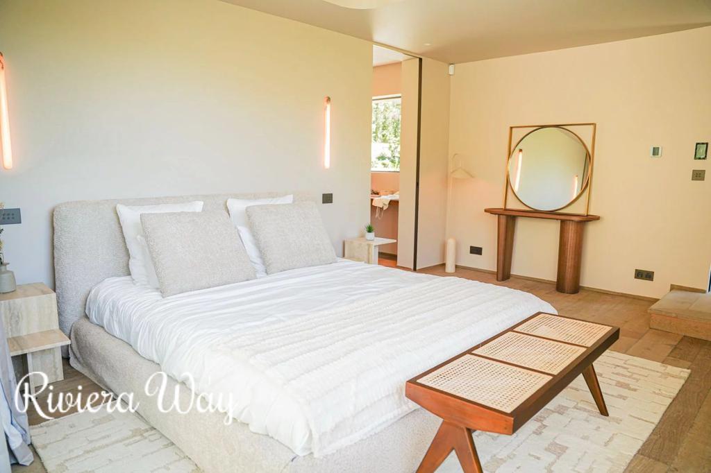 2 room apartment in Port Palm Beach, photo #2, listing #106375038