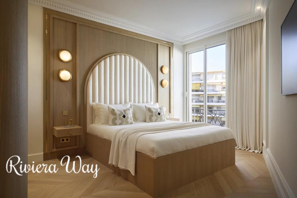 4 room apartment in Cannes, photo #5, listing #103452762