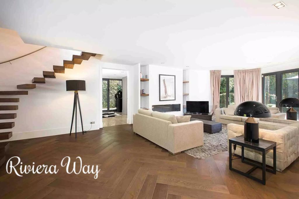 7 room villa in Mougins, photo #5, listing #103144902