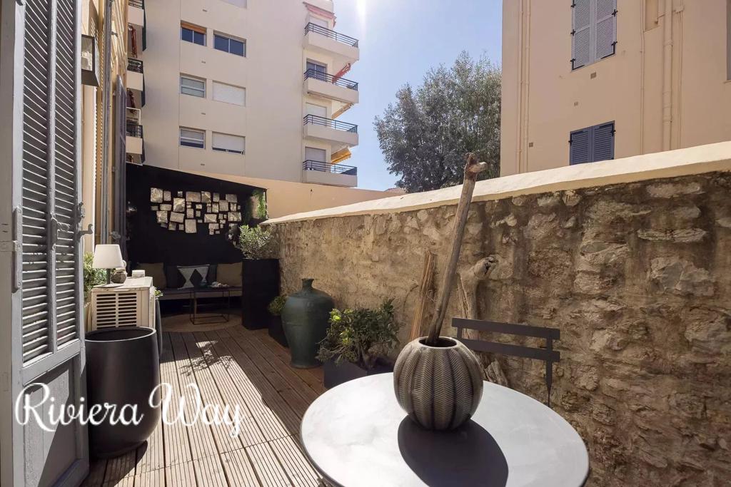 Apartment in Cannes, photo #4, listing #103112940