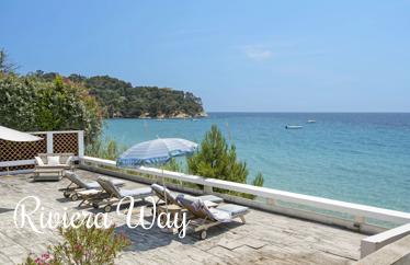 9 room villa in Rayol-Canadel-sur-Mer, 286 m²