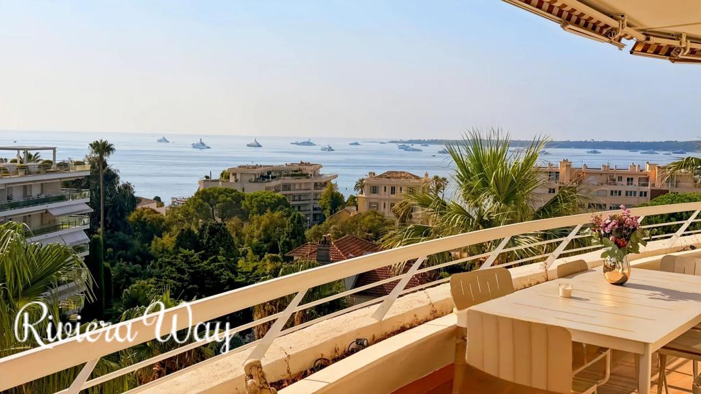 3 room apartment in Cannes, photo #1, listing #106788318