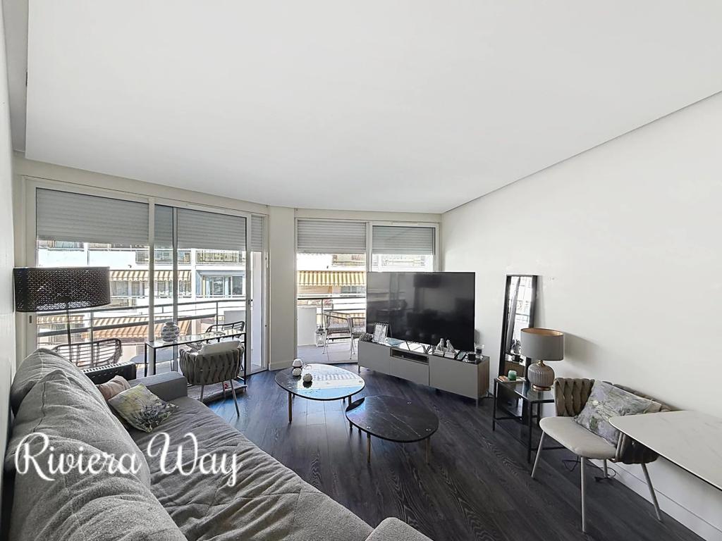 2 room apartment in Cannes, photo #5, listing #106464372