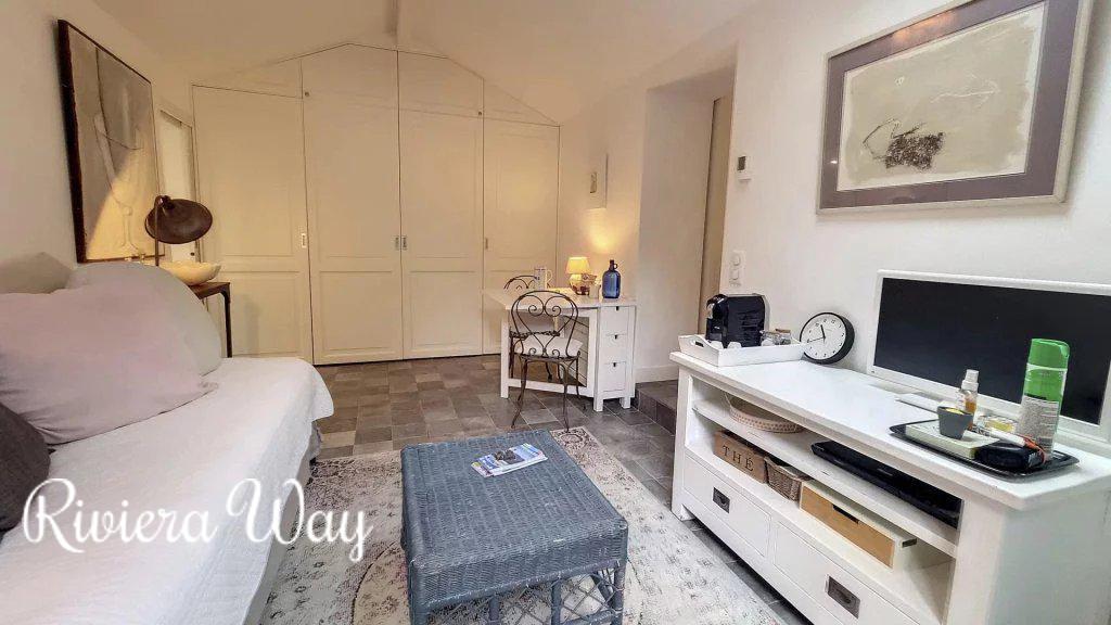 6 room villa in Cap d'Antibes, photo #9, listing #98903070