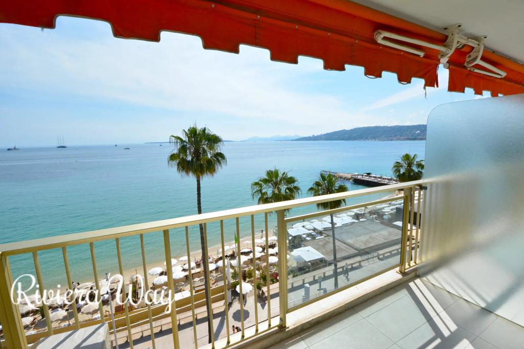 3 room apartment in Juan-les-Pins, photo #2, listing #103220838