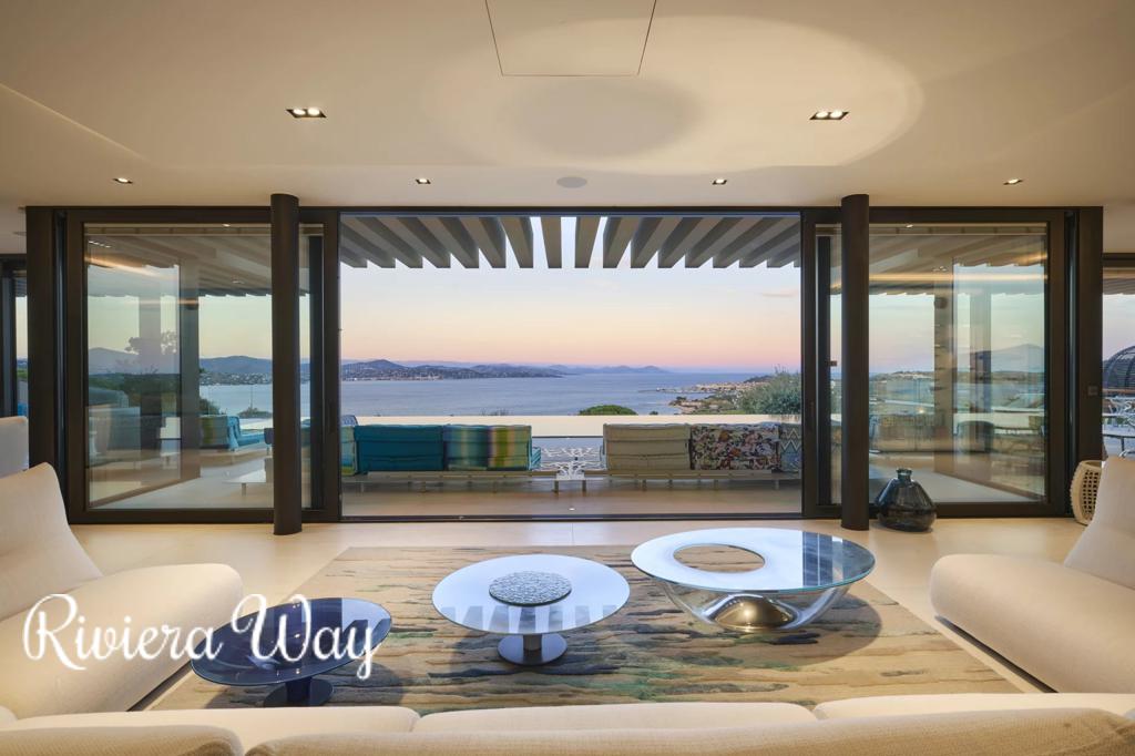 8 room villa in Gassin, photo #7, listing #104606964