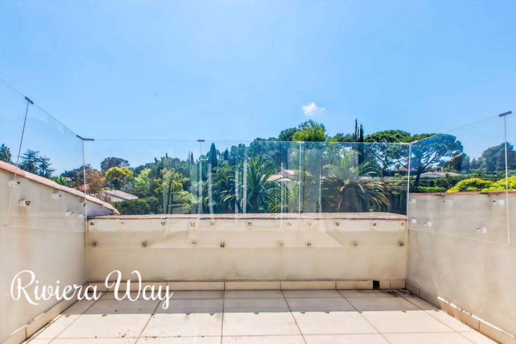 12 room villa in Mougins, photo #7, listing #106250802