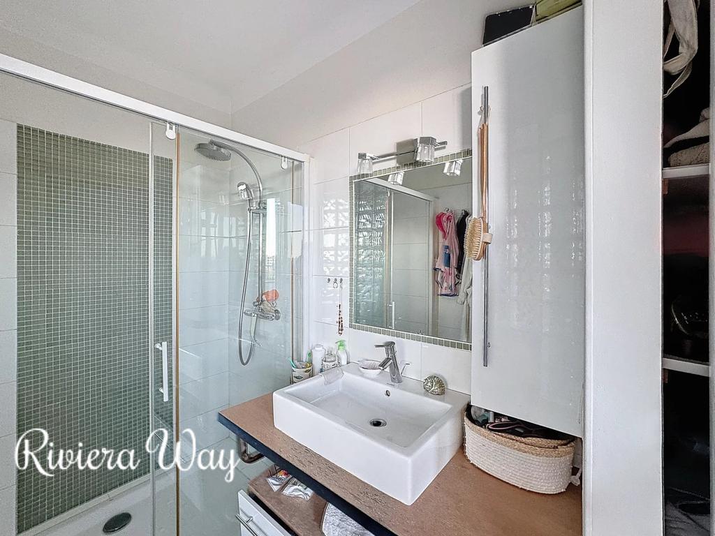 3 room apartment in Cannes, photo #10, listing #102099648