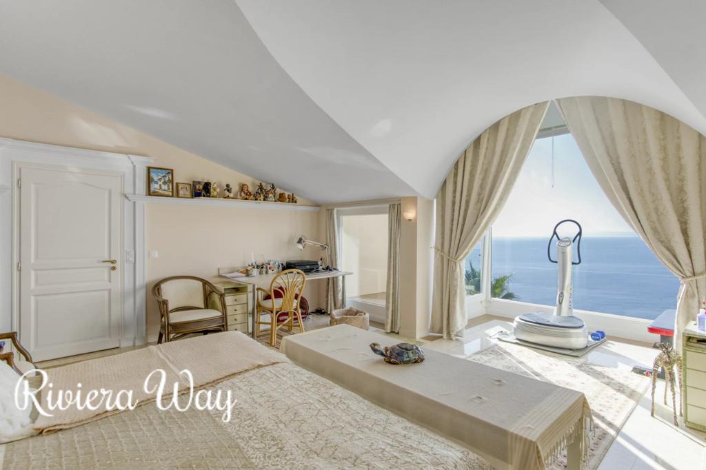7 room villa in Villefranche-sur-Mer, photo #8, listing #103145028