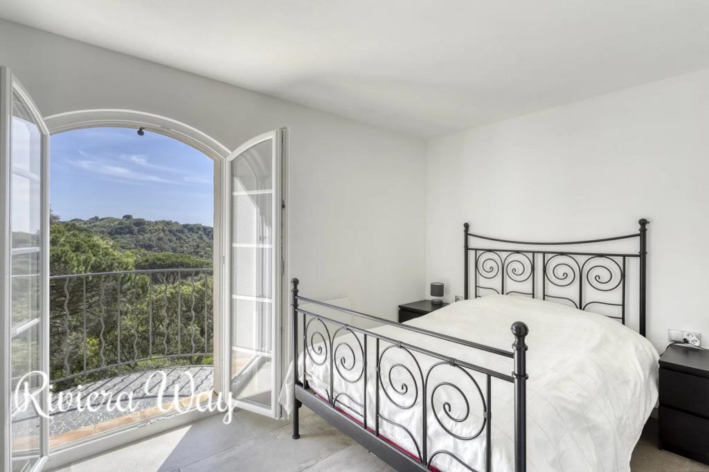 6 room villa in La Croix-Valmer, photo #5, listing #88140696