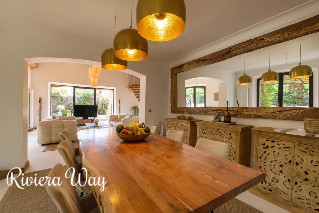 8 room villa in Grimaud, photo #9, listing #103714632