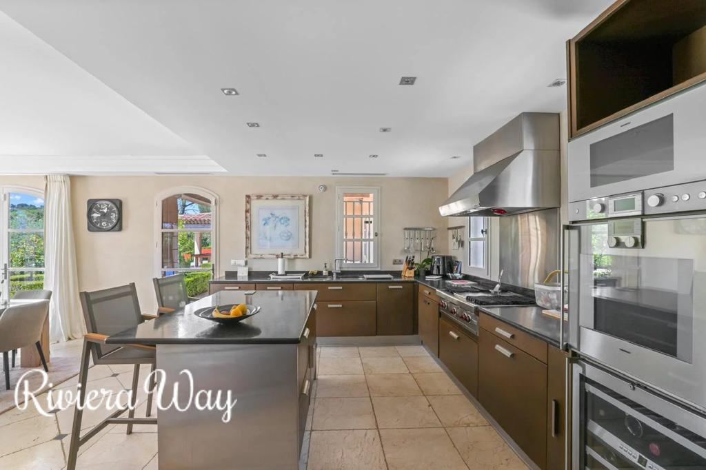 9 room villa in Mougins, photo #10, listing #103876668