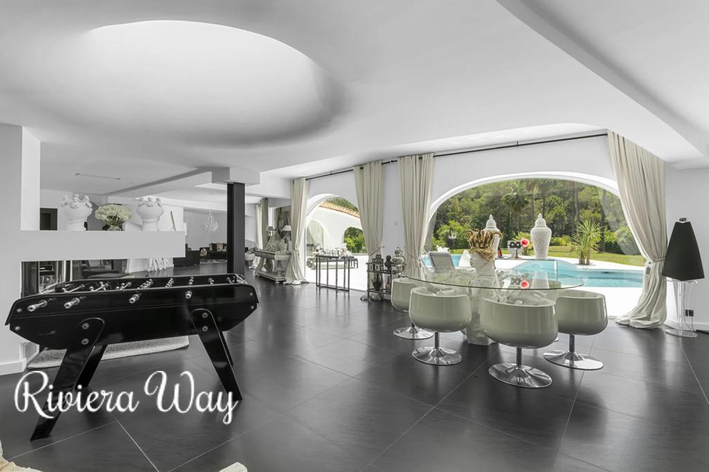 Villa in Mougins, photo #6, listing #103573218