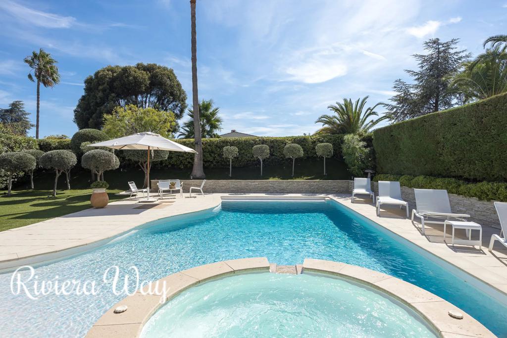 5 room villa in Villeneuve-Loubet, photo #5, listing #107203110