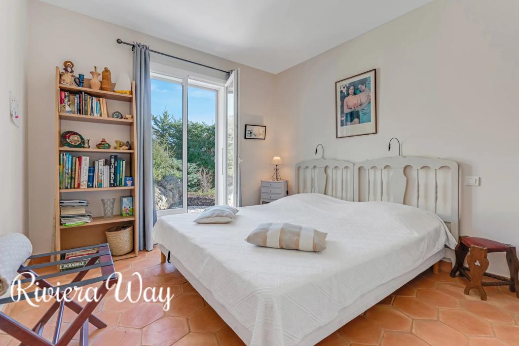 7 room villa in Cavalaire-sur-Mer, photo #10, listing #105455322