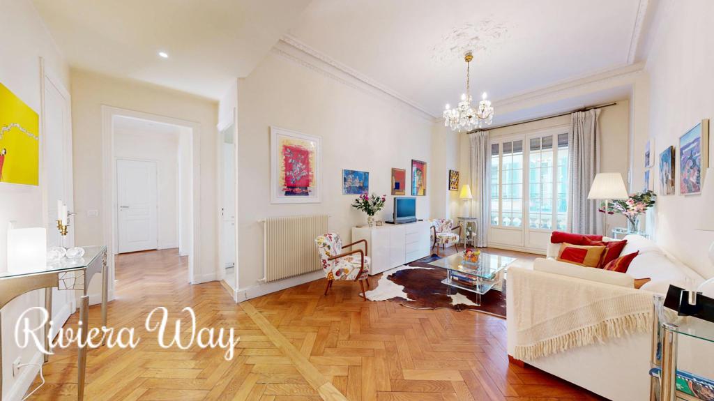 5 room apartment in Nice, 120 m², photo #1, listing #106035762