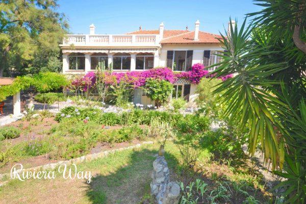 10 room villa in Antibes, 350 m², photo #1, listing #65398158