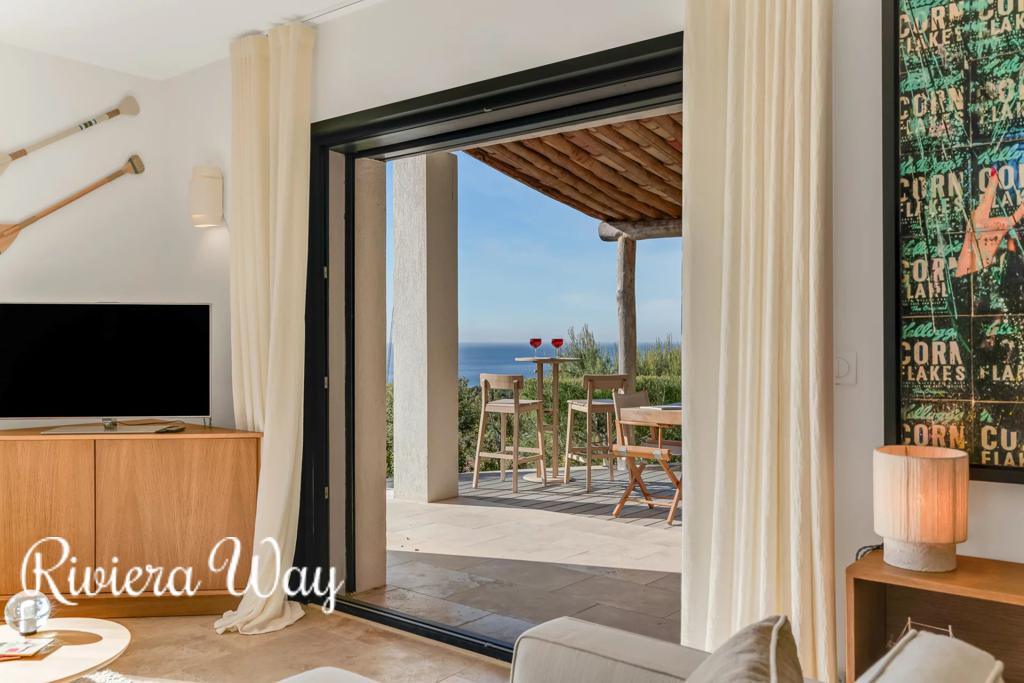 4 room villa in La Croix-Valmer, photo #10, listing #106261722