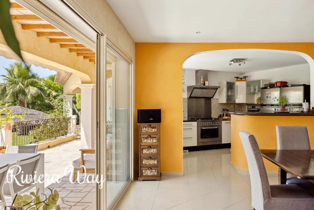 7 room villa in Mougins, photo #9, listing #100189194