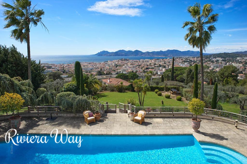 Villa in Cannes, photo #10, listing #106503348