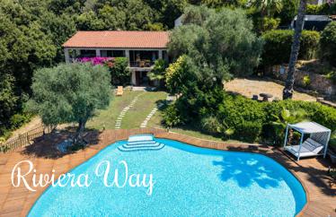10 room villa in Californie - Pezou