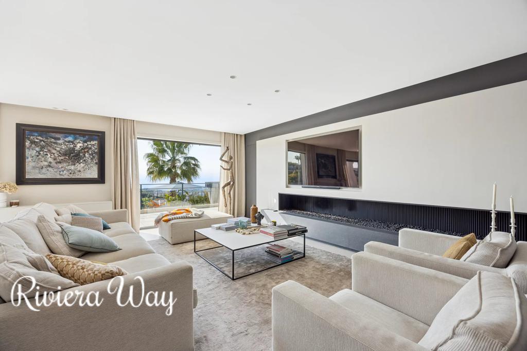 8 room villa in Cagnes-sur-Mer, photo #8, listing #106072008