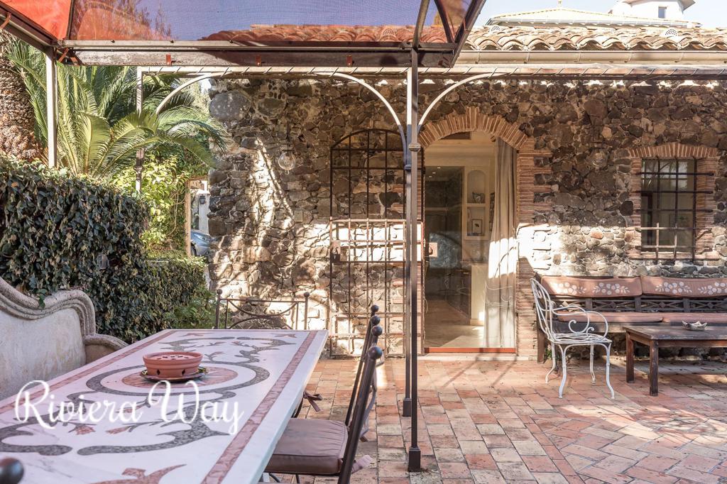 3 room villa in Cap d'Antibes, photo #1, listing #92043084