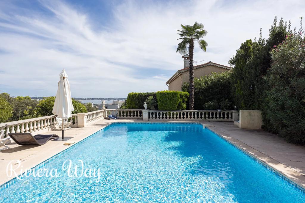 4 room apartment in Golf Juan, photo #2, listing #106523634