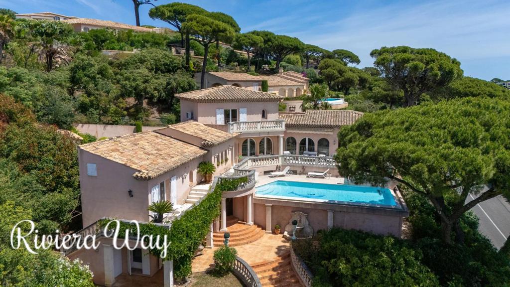 Villa in Sainte-Maxime, photo #3, listing #106650222