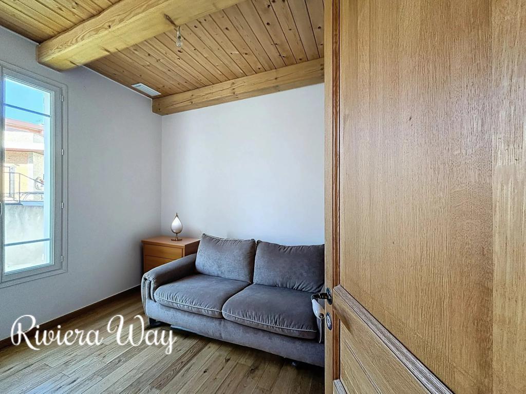 5 room villa in Antibes, photo #6, listing #106079400