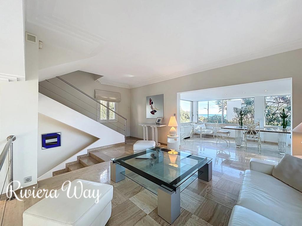 7 room villa in Cap d'Antibes, photo #9, listing #105534912
