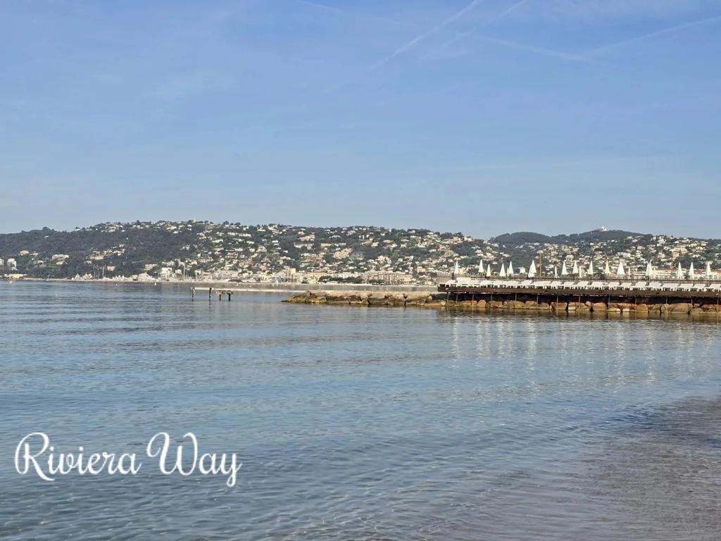 1 room apartment in Juan-les-Pins, photo #9, listing #101655498