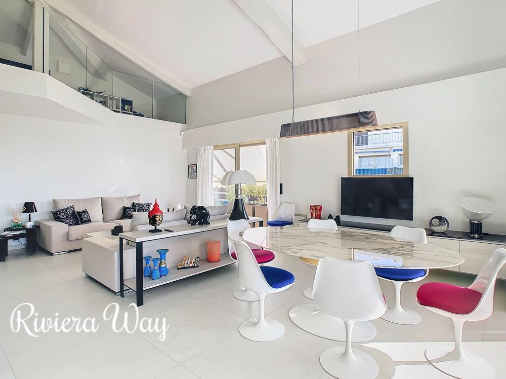 5 room apartment in Cannes, photo #8, listing #100683786